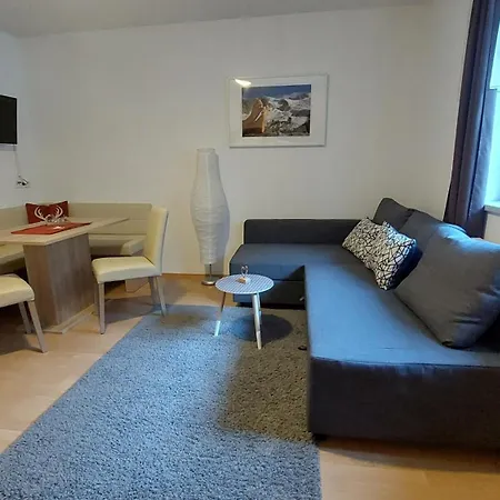Ofer Thomas & Michaela Apartment *